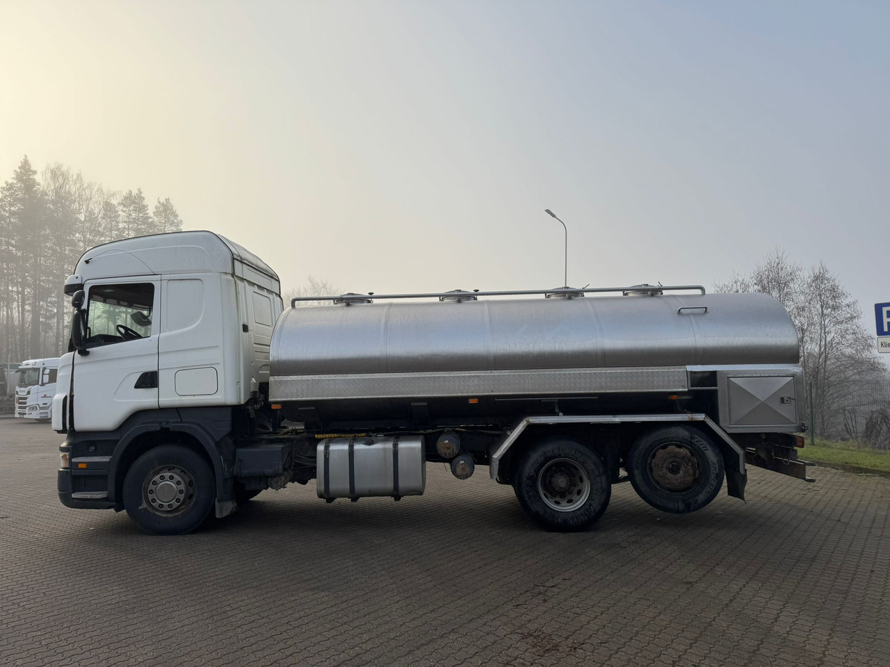 SCANIA R420 - Tank truck: picture 1 SCANIA R420 - Tank truck: picture 1