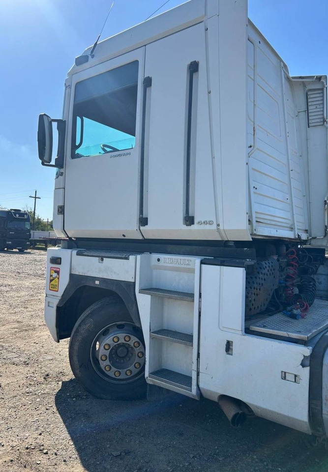 RENAULT Magnum 440 - Tractor unit: picture 4 RENAULT Magnum 440 - Tractor unit: picture 4