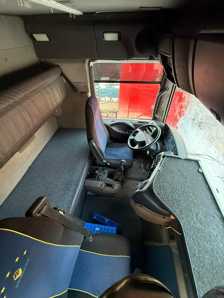 RENAULT Magnum 440 - Tractor unit: picture 5 RENAULT Magnum 440 - Tractor unit: picture 5