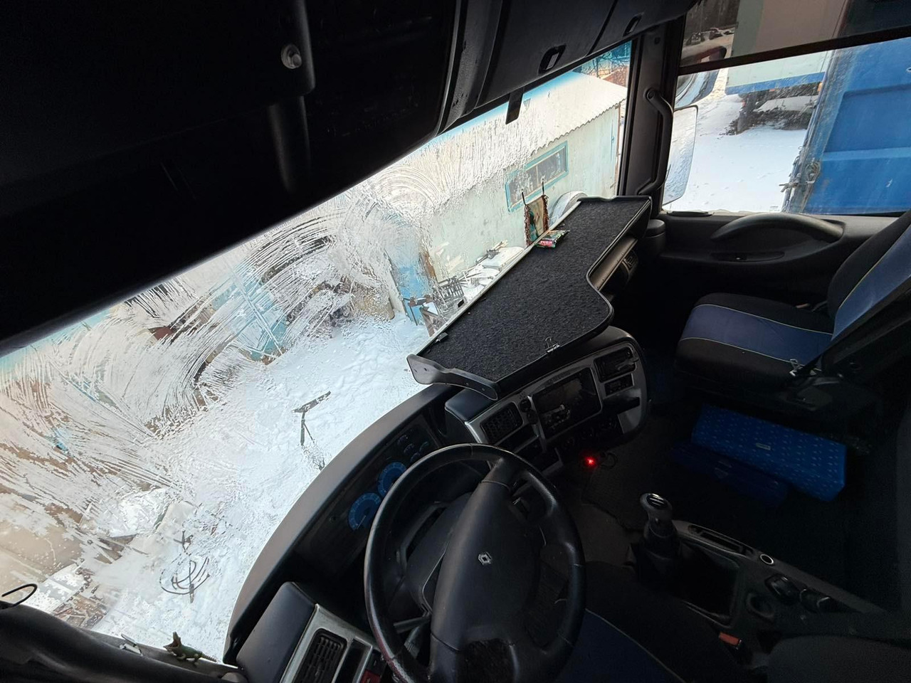 RENAULT Magnum 440 - Tractor unit: picture 4 RENAULT Magnum 440 - Tractor unit: picture 4