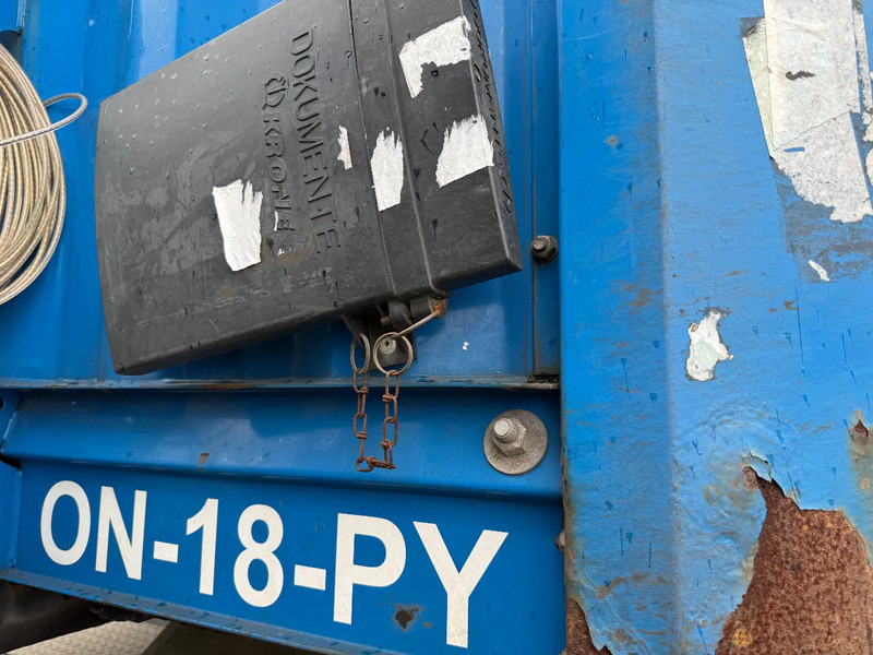 Krone stack of 5x 2015 Krone XL mega - Closed box semi-trailer: picture 2 Krone stack of 5x 2015 Krone XL mega - Closed box semi-trailer: picture 2