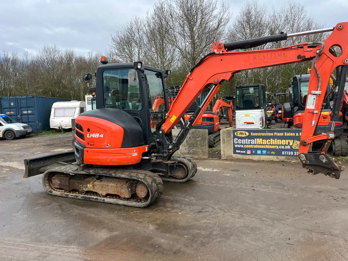 Kubota U48-4. Stock No T148 - Mini excavator: picture 2 Kubota U48-4. Stock No T148 - Mini excavator: picture 2