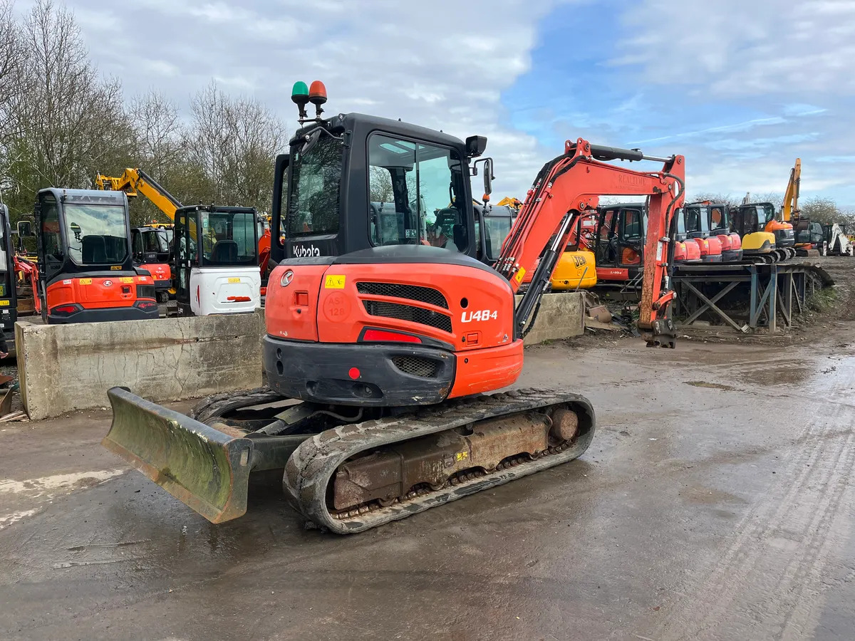 Kubota U48-4. Stock No T148 - Mini excavator: picture 4 Kubota U48-4. Stock No T148 - Mini excavator: picture 4