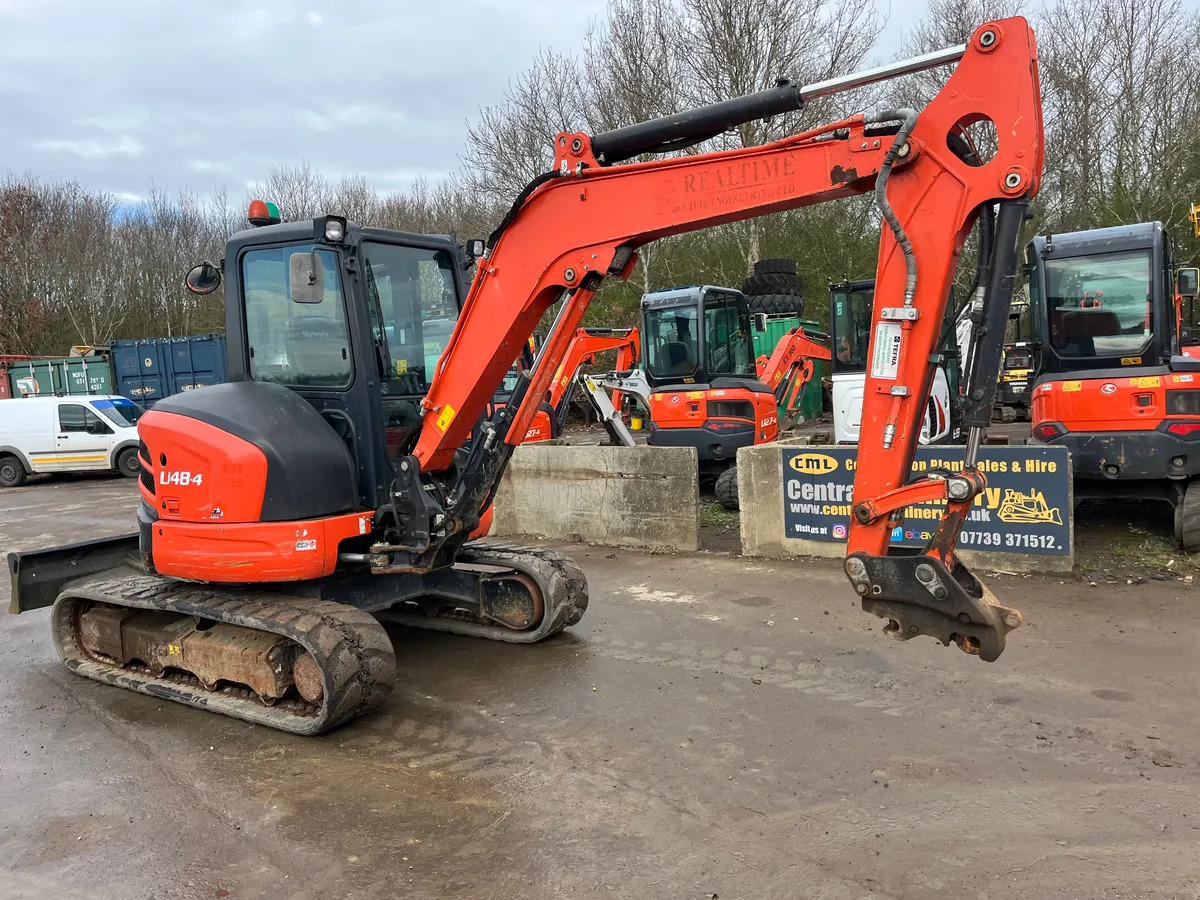 Kubota U48-4. Stock No T148 - Mini excavator: picture 3 Kubota U48-4. Stock No T148 - Mini excavator: picture 3