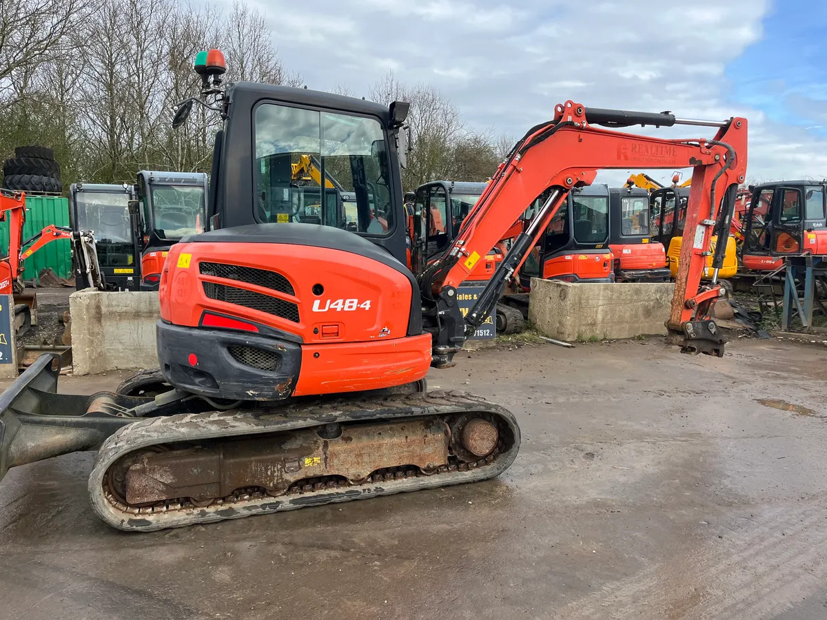 Kubota U48-4. Stock No T148 - Mini excavator: picture 1 Kubota U48-4. Stock No T148 - Mini excavator: picture 1