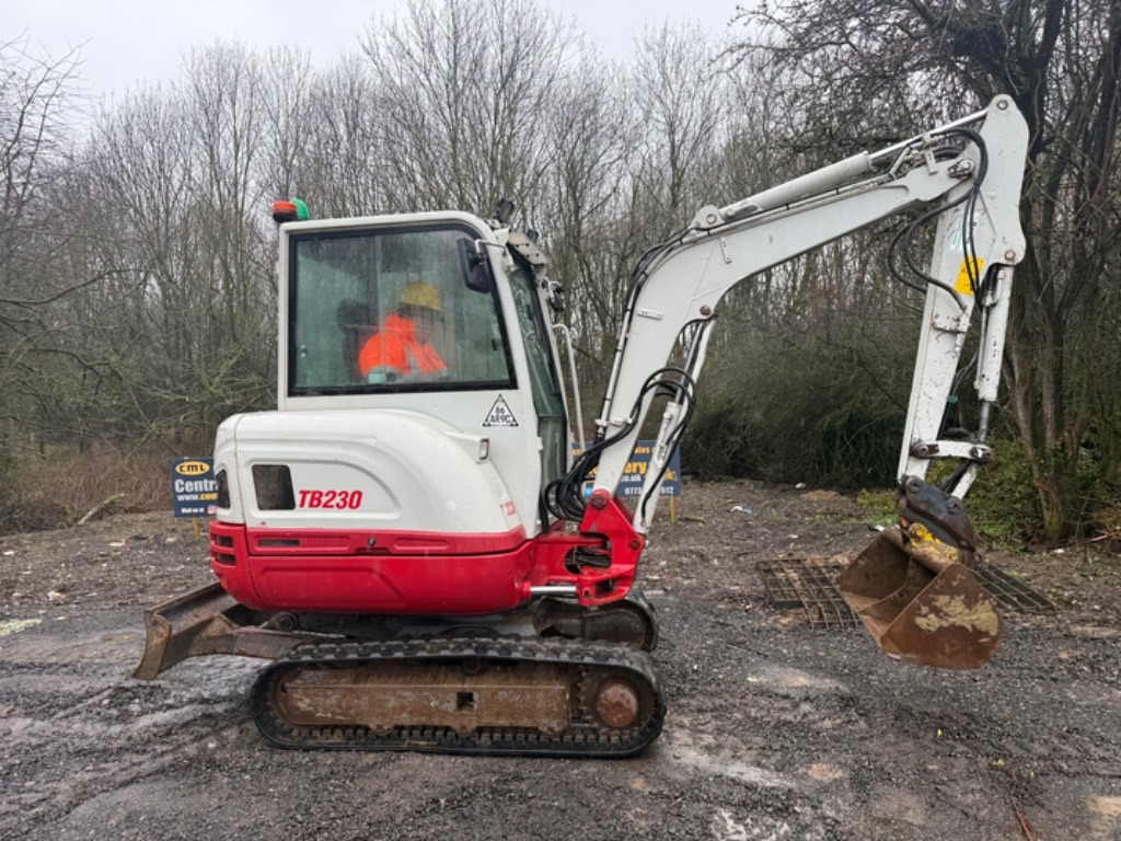 Takeuchi TB 230 - Mini excavator: picture 1 Takeuchi TB 230 - Mini excavator: picture 1