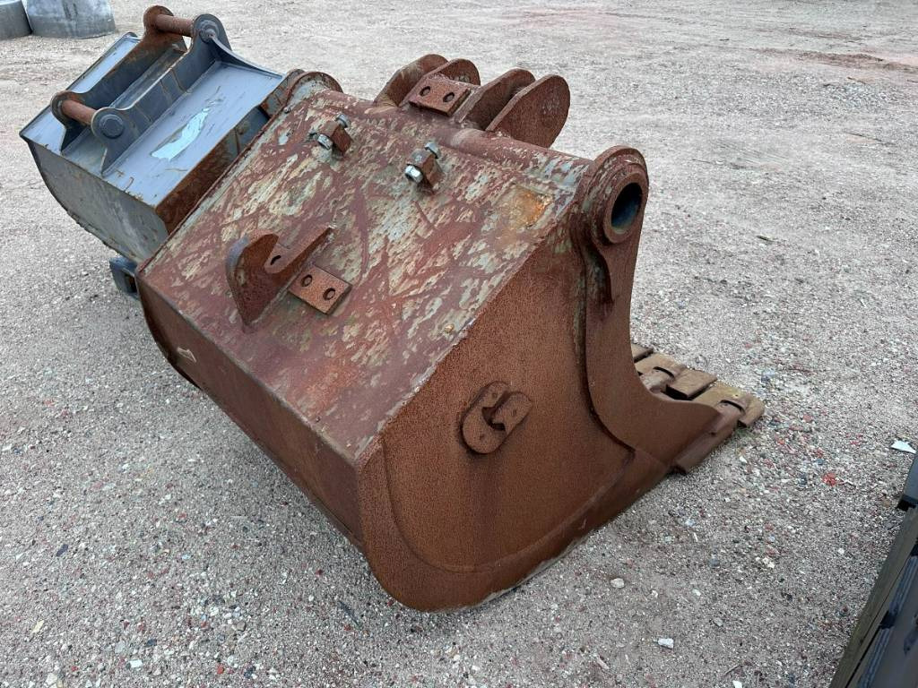 Volvo S 1 Tieflöffel - bucket 1.200 mm ca. 1.2 m³ - Excavator bucket: picture 4 Volvo S 1 Tieflöffel - bucket 1.200 mm ca. 1.2 m³ - Excavator bucket: picture 4