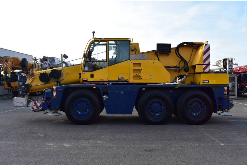 Demag AC 40 City - All terrain crane: picture 1 Demag AC 40 City - All terrain crane: picture 1