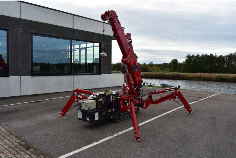 UNIC URW 295 - Mini crane: picture 2 UNIC URW 295 - Mini crane: picture 2
