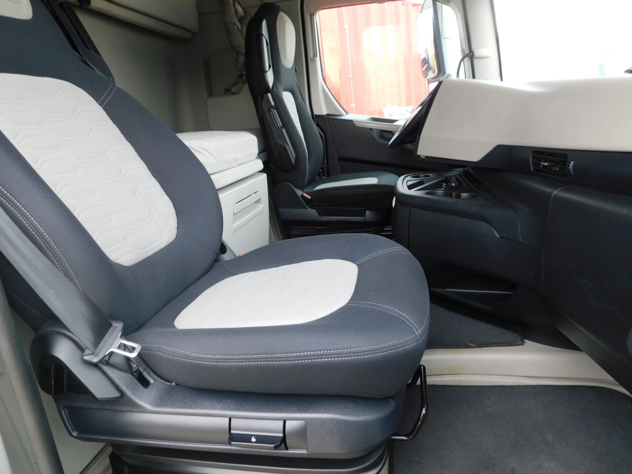 Ford F max 4x2 scab e6 12s2620 - Tractor unit: picture 5 Ford F max 4x2 scab e6 12s2620 - Tractor unit: picture 5