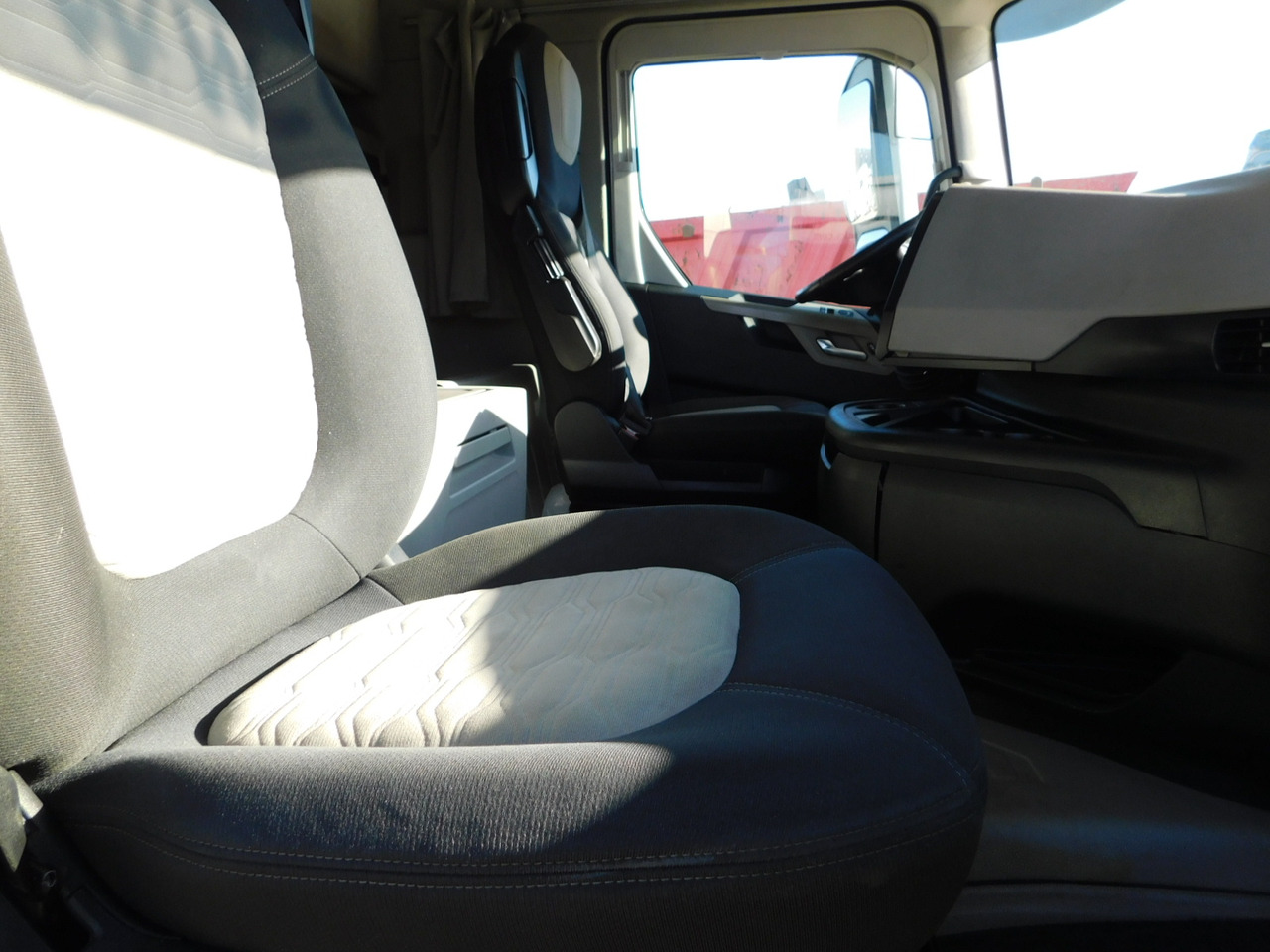 Ford F max 4x2 scab e6 12s2620 - Tractor unit: picture 5 Ford F max 4x2 scab e6 12s2620 - Tractor unit: picture 5