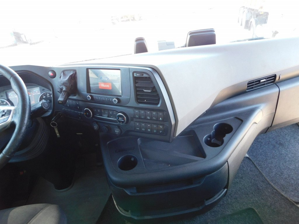 Tractor unit Ford F max 4x2 scab e6 12s2620: picture 6