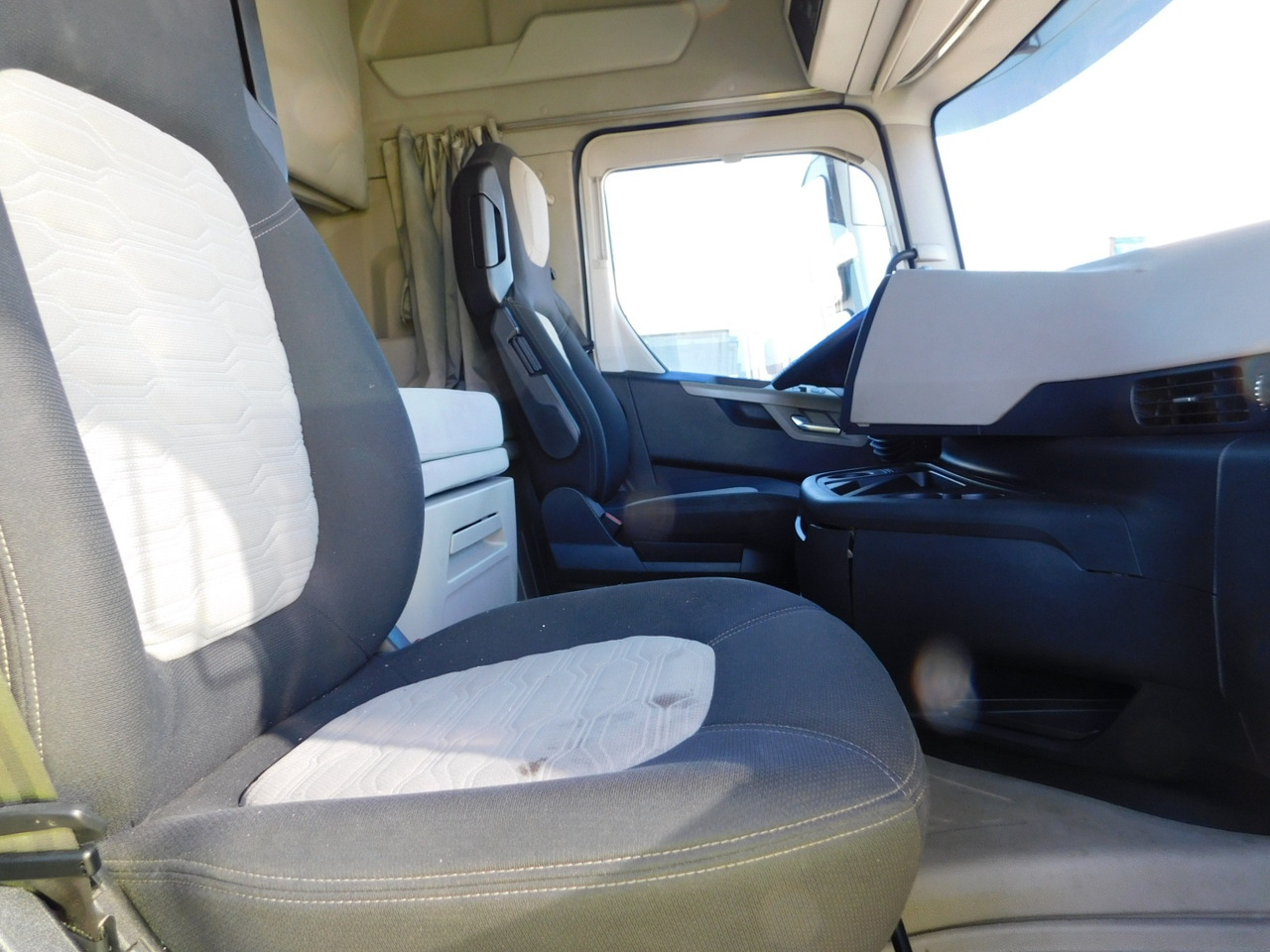 Ford F max 4x2 scab e6 12s2620 - Tractor unit: picture 5 Ford F max 4x2 scab e6 12s2620 - Tractor unit: picture 5