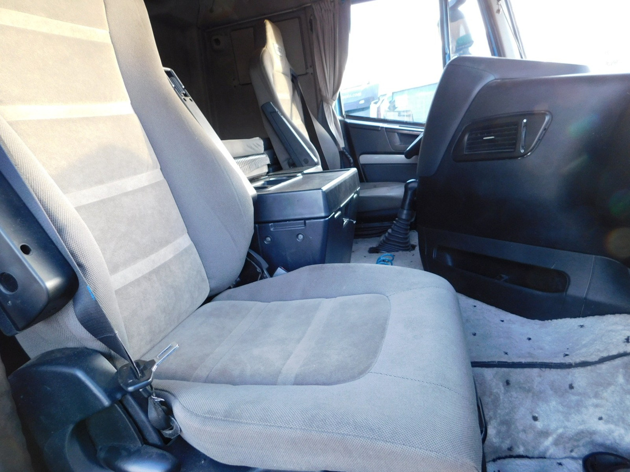 Iveco As440t - Tractor unit: picture 5 Iveco As440t - Tractor unit: picture 5