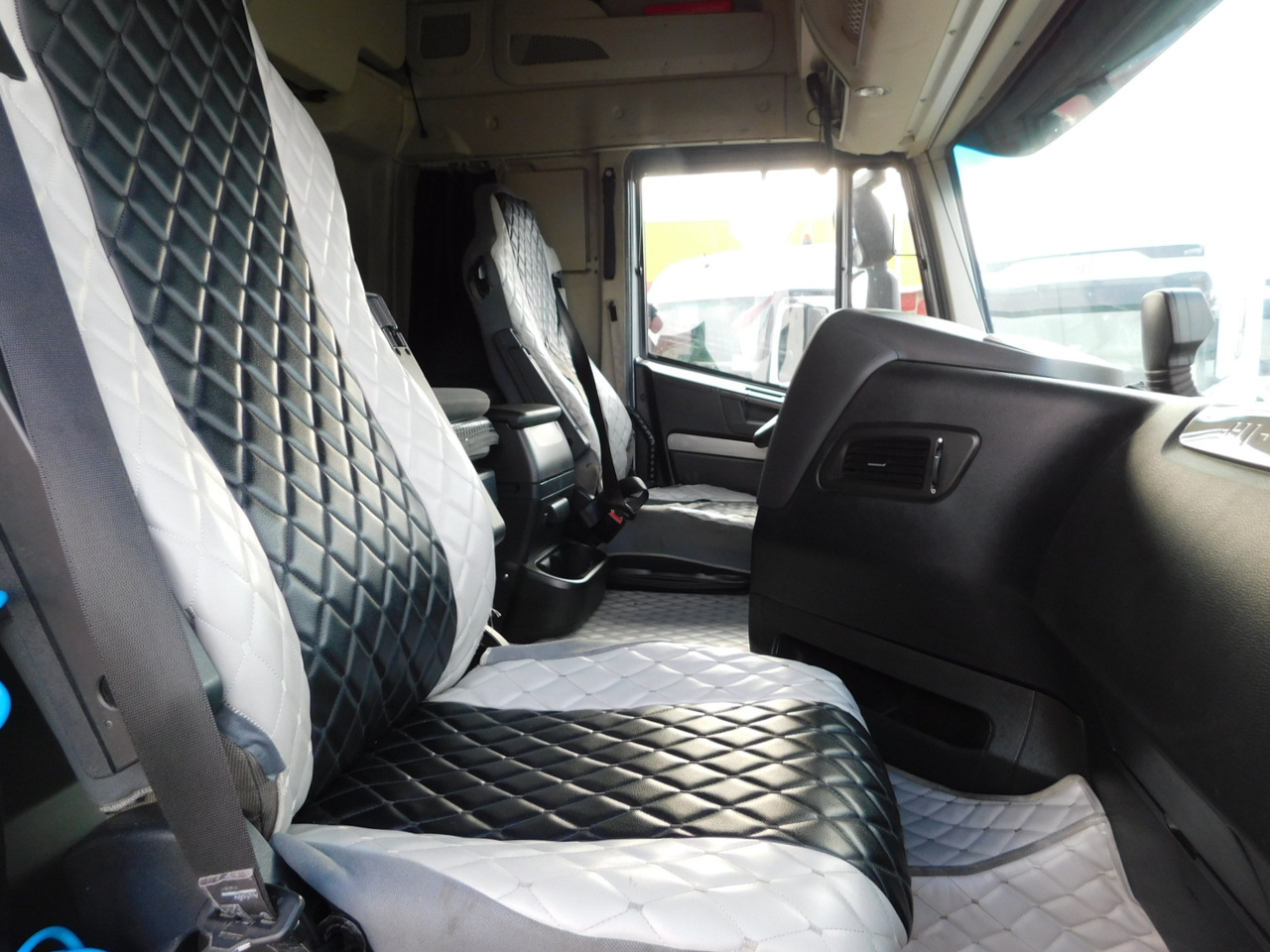 Iveco As440tfp lt - Tractor unit: picture 5 Iveco As440tfp lt - Tractor unit: picture 5