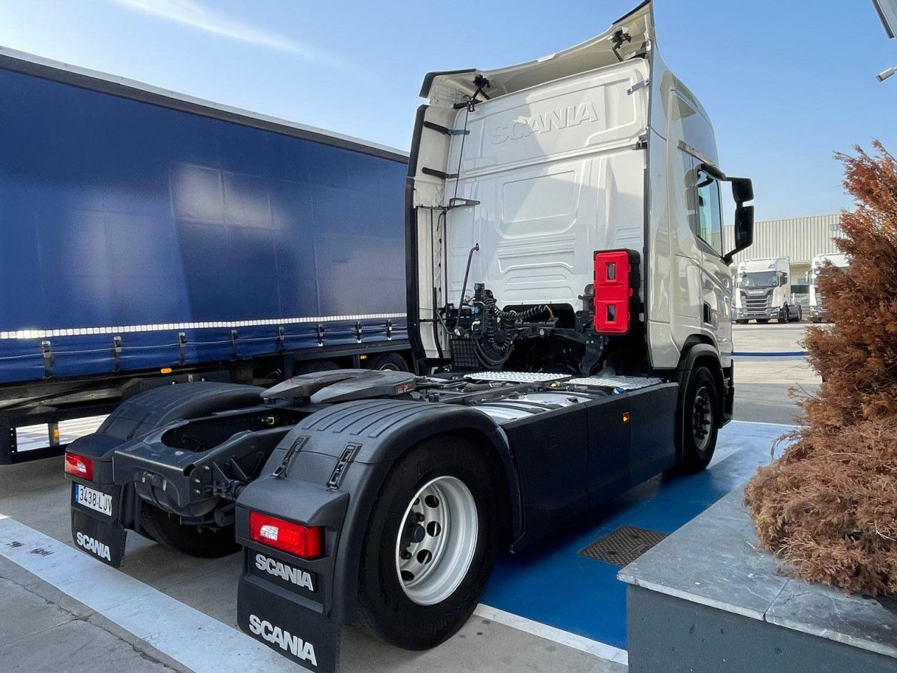 Scania R 450 - Tractor unit: picture 2 Scania R 450 - Tractor unit: picture 2