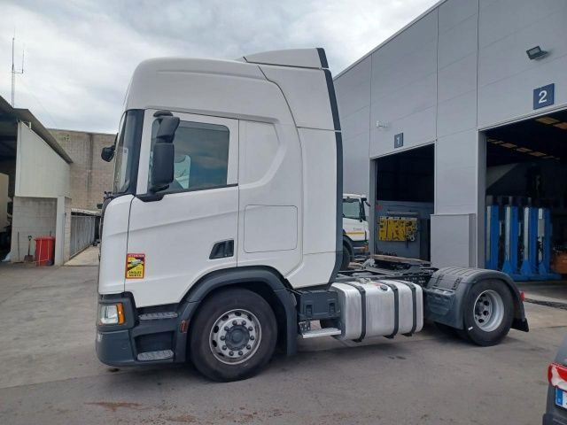 Scania R 450 - Tractor unit: picture 2 Scania R 450 - Tractor unit: picture 2