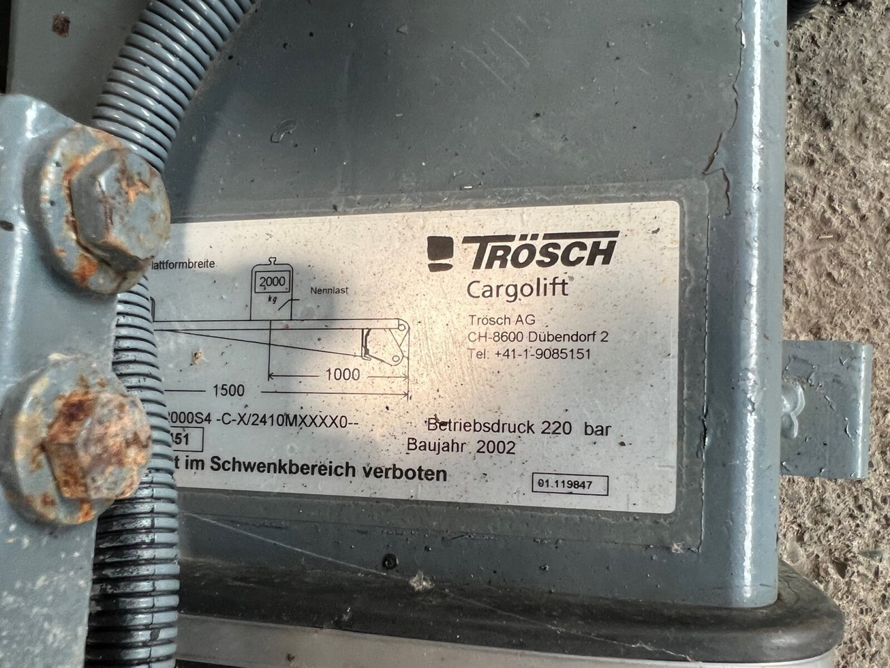 Tail lift BC2000S4 Ladebordwand BC2000S4 Ladebordwand, Ex-Schweizer Armee: picture 6 Tail lift BC2000S4 Ladebordwand BC2000S4 Ladebordwand, Ex-Schweizer Armee: picture 6