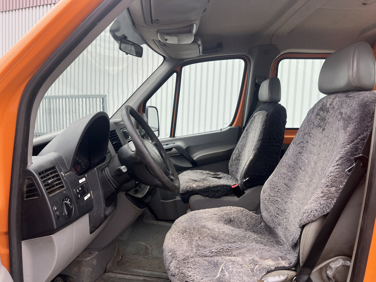 Crafter 2.5 TDI 4x2 Doka Crafter 2.5 TDI 4x2 Doka, Meiller Kipper - Tipper: picture 4 Crafter 2.5 TDI 4x2 Doka Crafter 2.5 TDI 4x2 Doka, Meiller Kipper - Tipper: picture 4