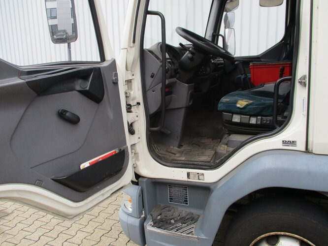 Interior photo 1: Leasing of DAF DAF AE 45.150 LF Plane Spriegel LBW DAF AE 45.150 LF 4x2, Plane Spriegel LBW DAF DAF AE 45.150 LF Plane Spriegel LBW DAF AE 45.150 LF 4x2, Plane Spriegel LBW