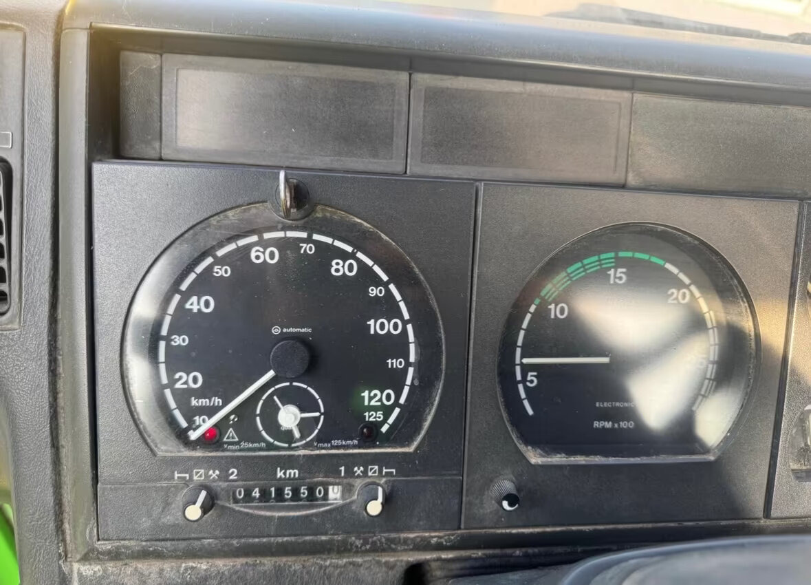 Euro Tech 410EH42 8x8 Euro Tech 410EH42 8x8, Abrollkipper - Hook lift truck: picture 2 Euro Tech 410EH42 8x8 Euro Tech 410EH42 8x8, Abrollkipper - Hook lift truck: picture 2