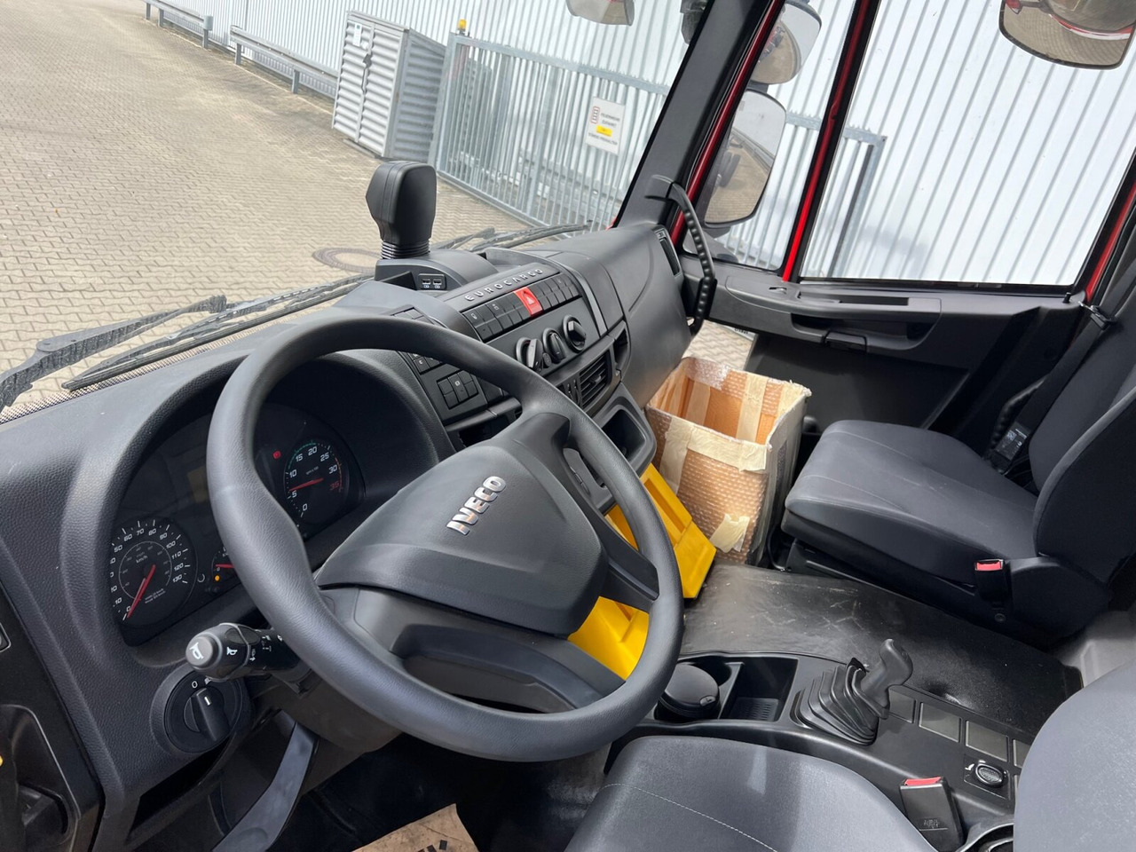 EuroCargo ML160E32 4x2 EuroCargo ML160E32 4x2, 5x Vorhanden! - Cab chassis truck: picture 4 EuroCargo ML160E32 4x2 EuroCargo ML160E32 4x2, 5x Vorhanden! - Cab chassis truck: picture 4