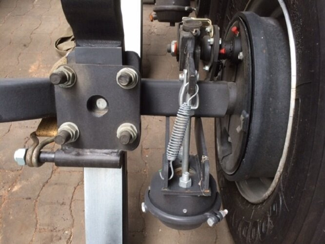 EuroCargo ML160E32 4x2 EuroCargo ML160E32 4x2 mit Teilen für Anhänger und Aufbauten - Autotransporter truck: picture 4 EuroCargo ML160E32 4x2 EuroCargo ML160E32 4x2 mit Teilen für Anhänger und Aufbauten - Autotransporter truck: picture 4