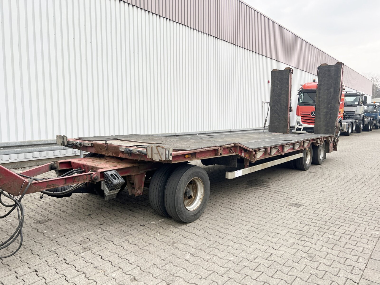 Low loader trailer for transportation of heavy machinery Goldhofer TU 3-24/80 TU 3-24/80, hydr. Rampen, Verbr. auf 3m: picture 8