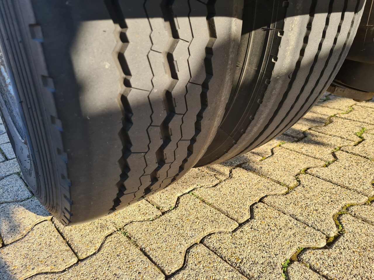 HAR 18.70 HAR 18.70 Abrollanhänger - Roll-off/ Skip trailer: picture 2 HAR 18.70 HAR 18.70 Abrollanhänger - Roll-off/ Skip trailer: picture 2