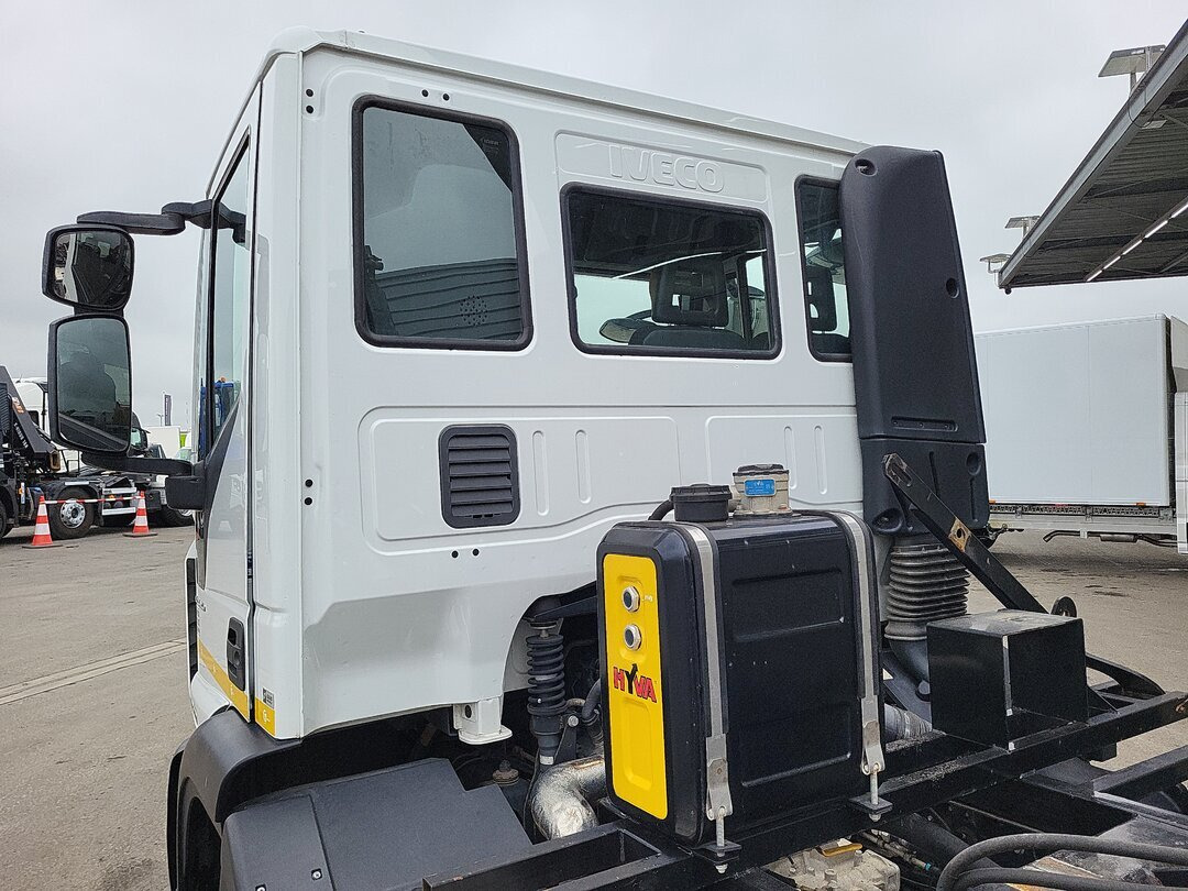 Iveco EuroCargo ML120E22 4x2 EuroCargo ML120E22 4x2, City-Abroller - Hook lift truck: picture 2 Iveco EuroCargo ML120E22 4x2 EuroCargo ML120E22 4x2, City-Abroller - Hook lift truck: picture 2