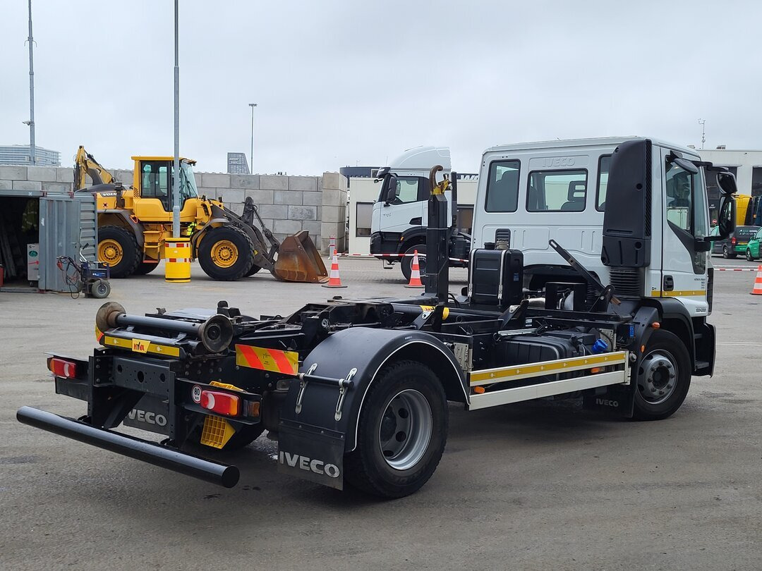 Hook lift truck Iveco EuroCargo ML120E22 4x2 EuroCargo ML120E22 4x2, City-Abroller: picture 12 Hook lift truck Iveco EuroCargo ML120E22 4x2 EuroCargo ML120E22 4x2, City-Abroller: picture 12