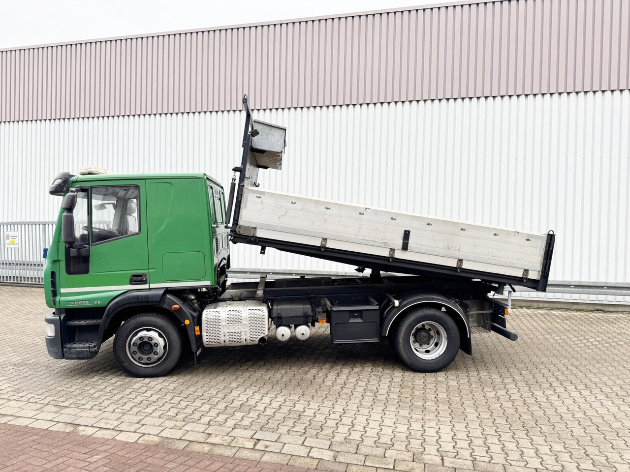 Tipper Iveco EuroCargo ML140E25 4x2 EuroCargo ML140E25 4x2, 2x AHK: picture 13
