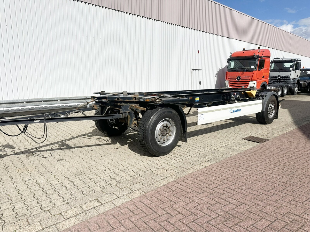 Krone AZW 18 AZW 18 - Container transporter/ Swap body trailer: picture 1 Krone AZW 18 AZW 18 - Container transporter/ Swap body trailer: picture 1