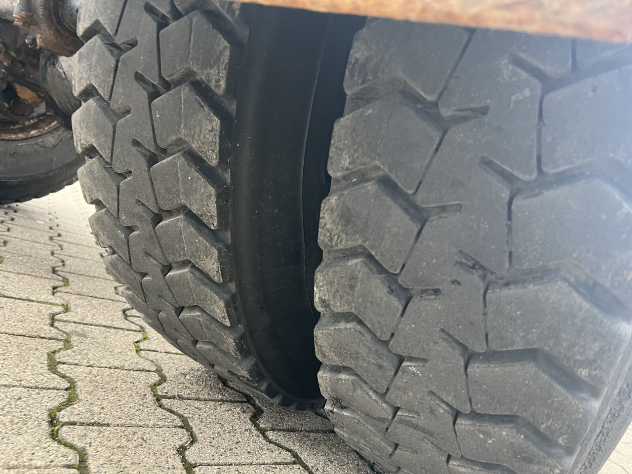 MAN 19.292/402 FAK 4x4 BB 19.292/402 FAK 4x4 BB, 6-Zylinder, Winterdienstausstattung - Cab chassis truck: picture 5 MAN 19.292/402 FAK 4x4 BB 19.292/402 FAK 4x4 BB, 6-Zylinder, Winterdienstausstattung - Cab chassis truck: picture 5