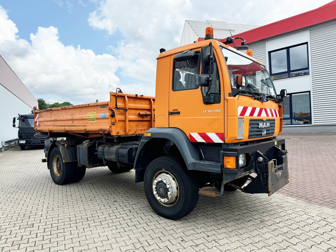 Leasing of MAN LE 18.280 4X4 BB LE 18.280 4X4 BB, Winterdienstausstattung, Grüne Plakette MAN LE 18.280 4X4 BB LE 18.280 4X4 BB, Winterdienstausstattung, Grüne Plakette: picture 9