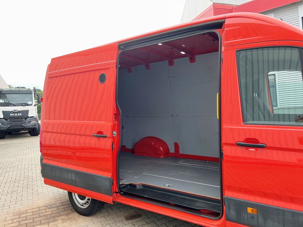 Small van MAN TGE 2.140 4x2F SB TGE 2.140 4x2F SB: picture 9