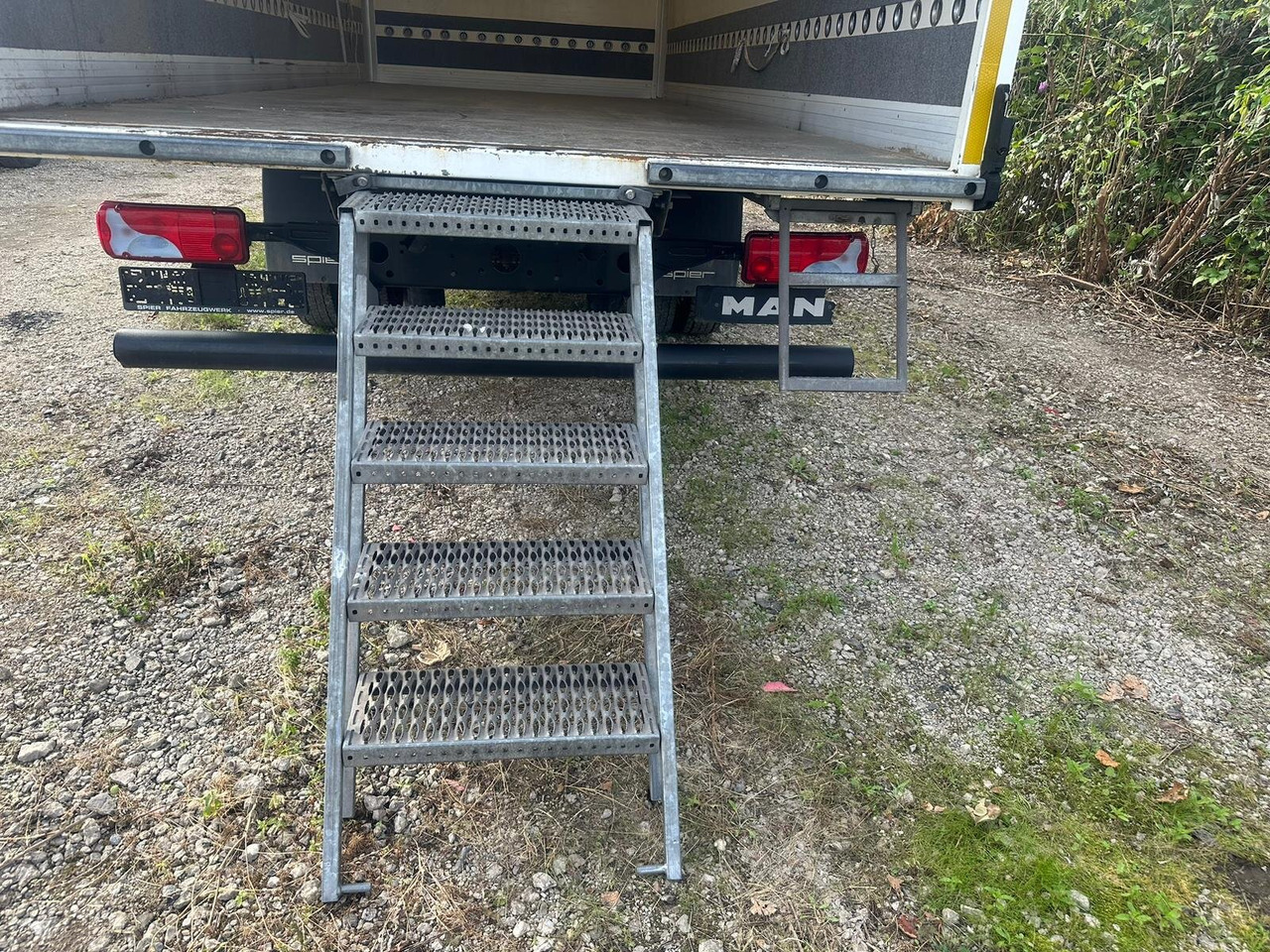 Box truck MAN TGL 8.150 4x2 BL TGL 8.150 4x2 BL, Möbelkoffer mit Rolltor: picture 13 Box truck MAN TGL 8.150 4x2 BL TGL 8.150 4x2 BL, Möbelkoffer mit Rolltor: picture 13