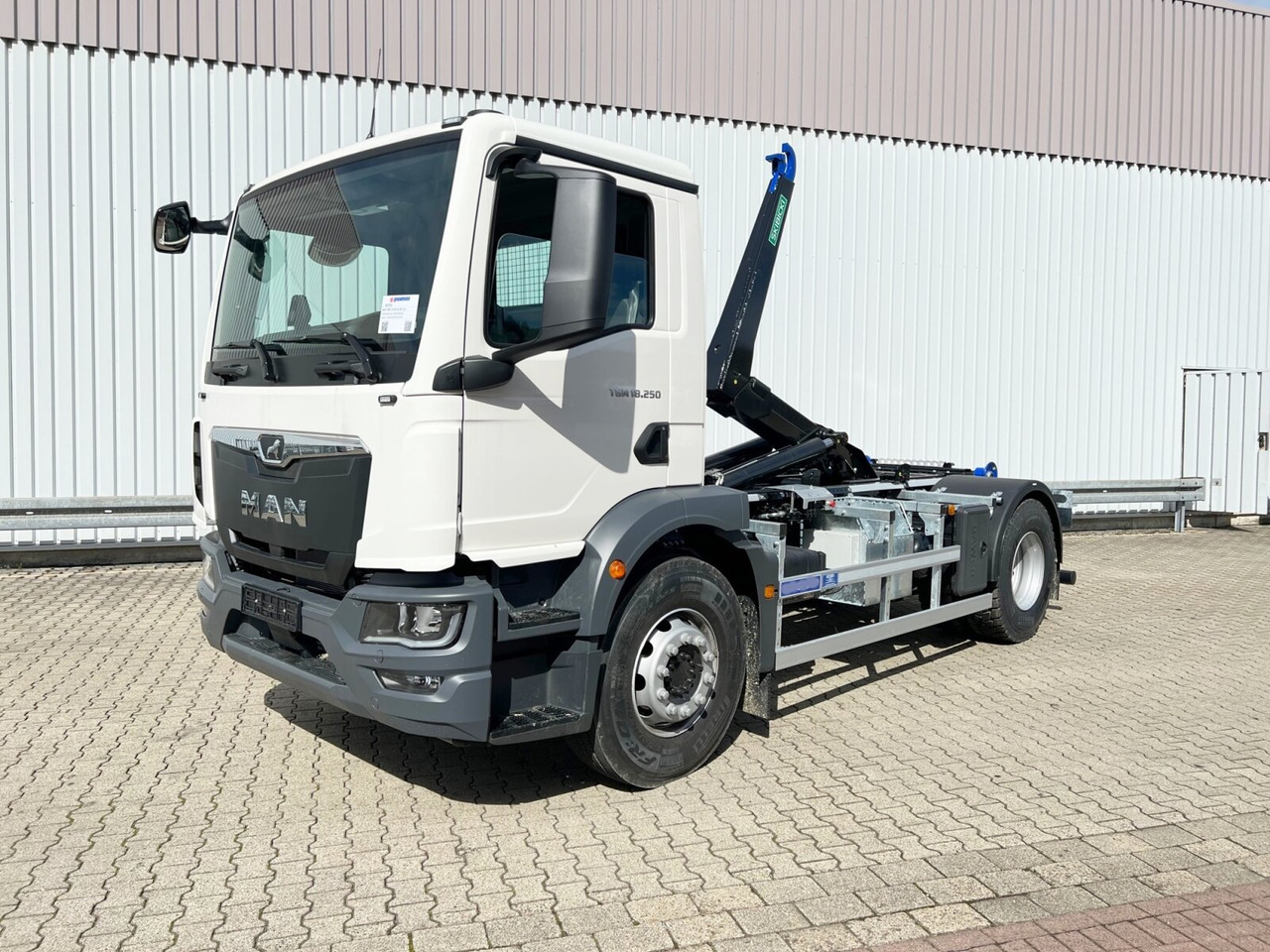 MAN TGM 18.250/340 4x2 BL CH TGM 18.250/340 4x2 BL CH, Funk, 3x VORHANDEN - Hook lift truck: picture 1 MAN TGM 18.250/340 4x2 BL CH TGM 18.250/340 4x2 BL CH, Funk, 3x VORHANDEN - Hook lift truck: picture 1