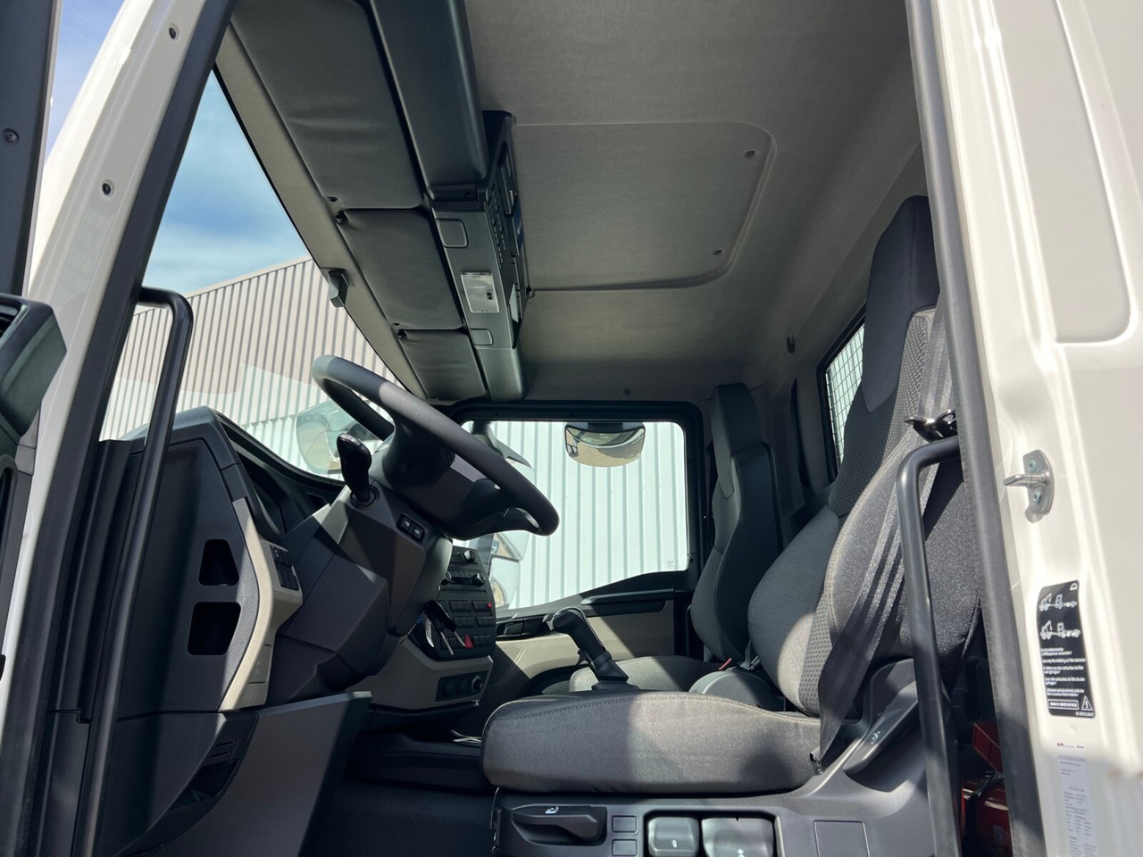 MAN TGM 18.250/340 4x2 BL CH TGM 18.250/340 4x2 BL CH, Funk - Hook lift truck: picture 4 MAN TGM 18.250/340 4x2 BL CH TGM 18.250/340 4x2 BL CH, Funk - Hook lift truck: picture 4