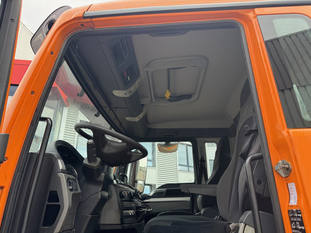 MAN TGS 26.440 6x2-4 BL TGS 26.440 6x2-4 BL, Lenk-/Liftachse, Krankabine, Kran Epsilon Q150Z96 - Hook lift truck, Crane truck: picture 3 MAN TGS 26.440 6x2-4 BL TGS 26.440 6x2-4 BL, Lenk-/Liftachse, Krankabine, Kran Epsilon Q150Z96 - Hook lift truck, Crane truck: picture 3