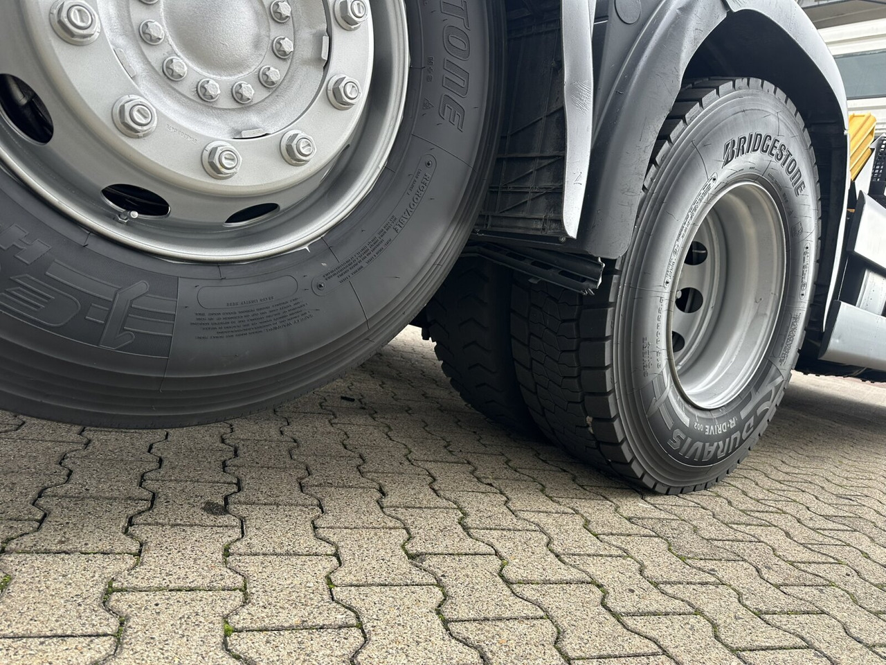 MAN TGS 26.440 6x2 BL TGS 26.440 6x2 BL - Hook lift truck: picture 3 MAN TGS 26.440 6x2 BL TGS 26.440 6x2 BL - Hook lift truck: picture 3