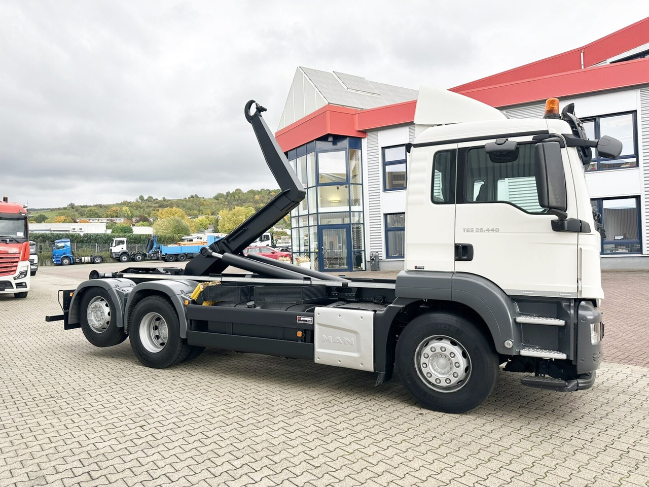 Hook lift truck MAN TGS 26.440 6x2 BL TGS 26.440 6x2 BL: picture 9