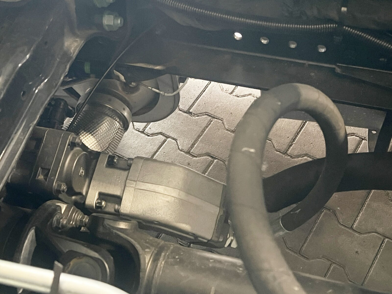 MAN TGS 26.470 6x2-4 LL CH TGS 26.470 6x2-4 LL CH, Retarder, Navi, Lenk-/Liftachse - Hook lift truck: picture 2 MAN TGS 26.470 6x2-4 LL CH TGS 26.470 6x2-4 LL CH, Retarder, Navi, Lenk-/Liftachse - Hook lift truck: picture 2