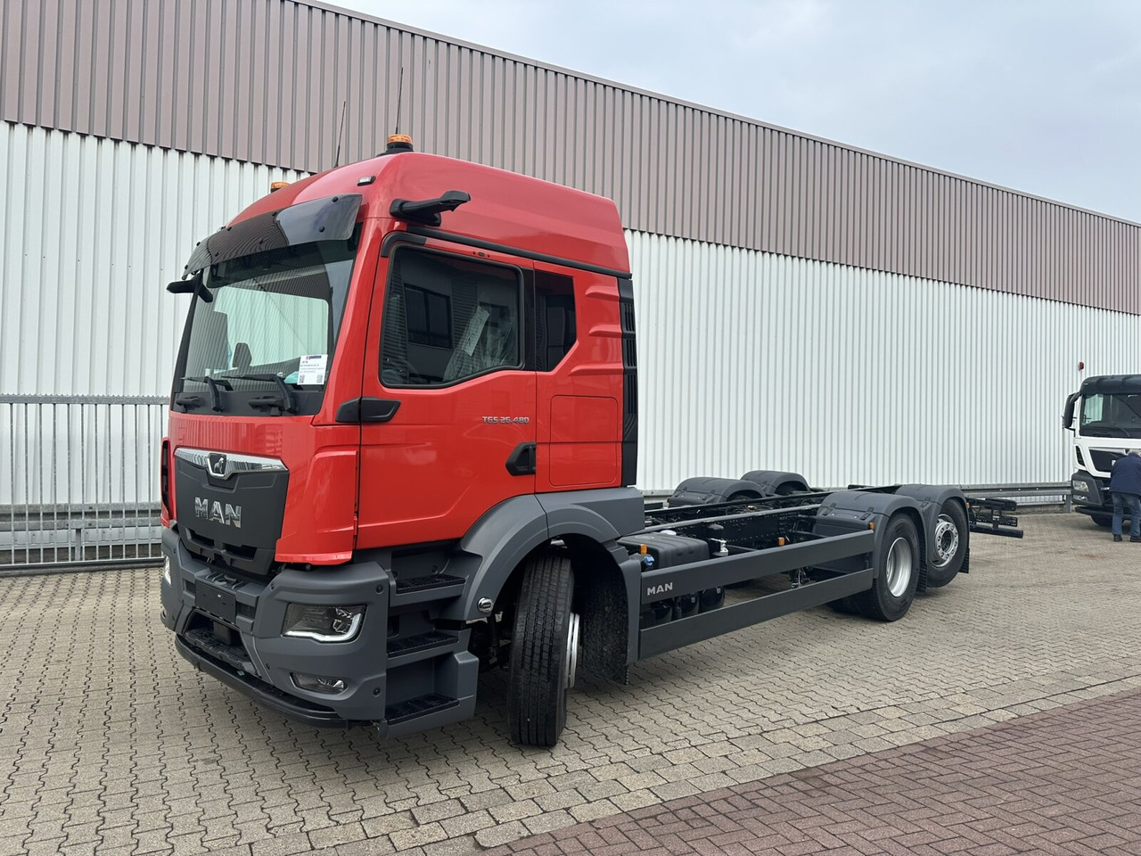 MAN TGS 26.480 6x2-4 BL CH TGS 26.480 6x2-4 BL CH, Lenk-/Lift, OptiView, LED, Navi, Motorabtrieb - Cab chassis truck: picture 1 MAN TGS 26.480 6x2-4 BL CH TGS 26.480 6x2-4 BL CH, Lenk-/Lift, OptiView, LED, Navi, Motorabtrieb - Cab chassis truck: picture 1