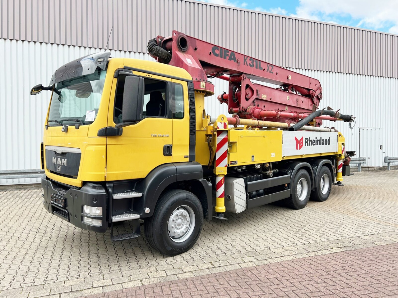 Concrete pump truck MAN TGS 33.440 6X4 BB TGS 33.440 6X4 BB, Betonpumpe CIFA K31L XZ, 31m Mast: picture 8 Concrete pump truck MAN TGS 33.440 6X4 BB TGS 33.440 6X4 BB, Betonpumpe CIFA K31L XZ, 31m Mast: picture 8