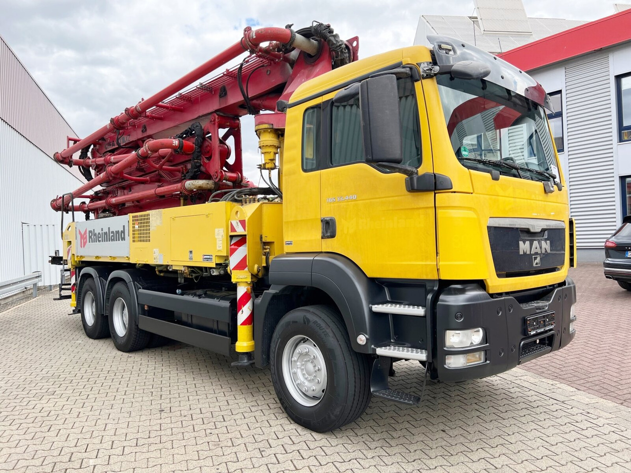 Concrete pump truck MAN TGS 33.440 6X4 BB TGS 33.440 6X4 BB, Betonpumpe CIFA K31L XZ, 31m Mast: picture 10 Concrete pump truck MAN TGS 33.440 6X4 BB TGS 33.440 6X4 BB, Betonpumpe CIFA K31L XZ, 31m Mast: picture 10