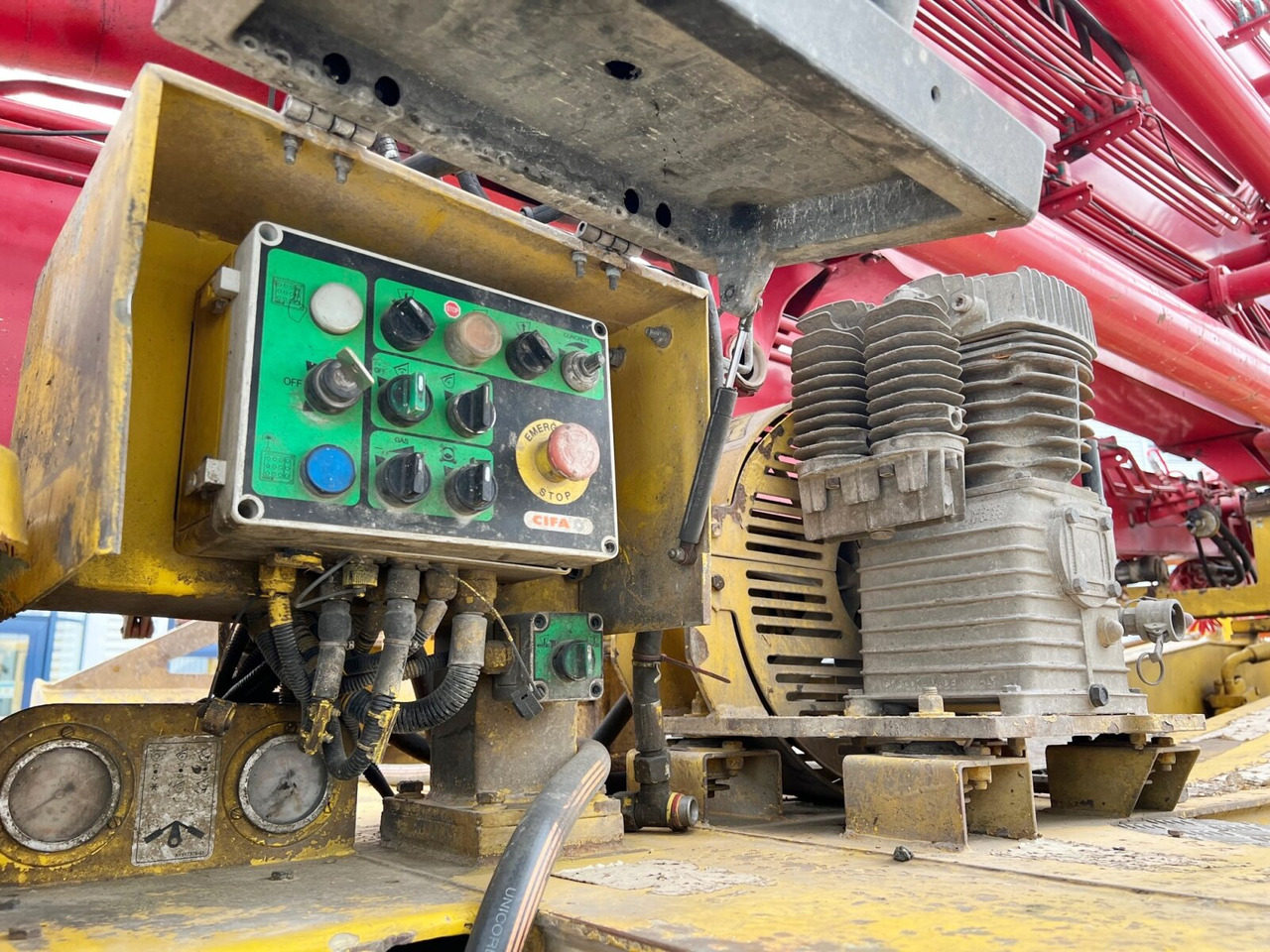 MAN TGS 33.440 6X4 BB TGS 33.440 6X4 BB, Betonpumpe CIFA K31L XZ, 31m Mast - Concrete pump truck: picture 4 MAN TGS 33.440 6X4 BB TGS 33.440 6X4 BB, Betonpumpe CIFA K31L XZ, 31m Mast - Concrete pump truck: picture 4