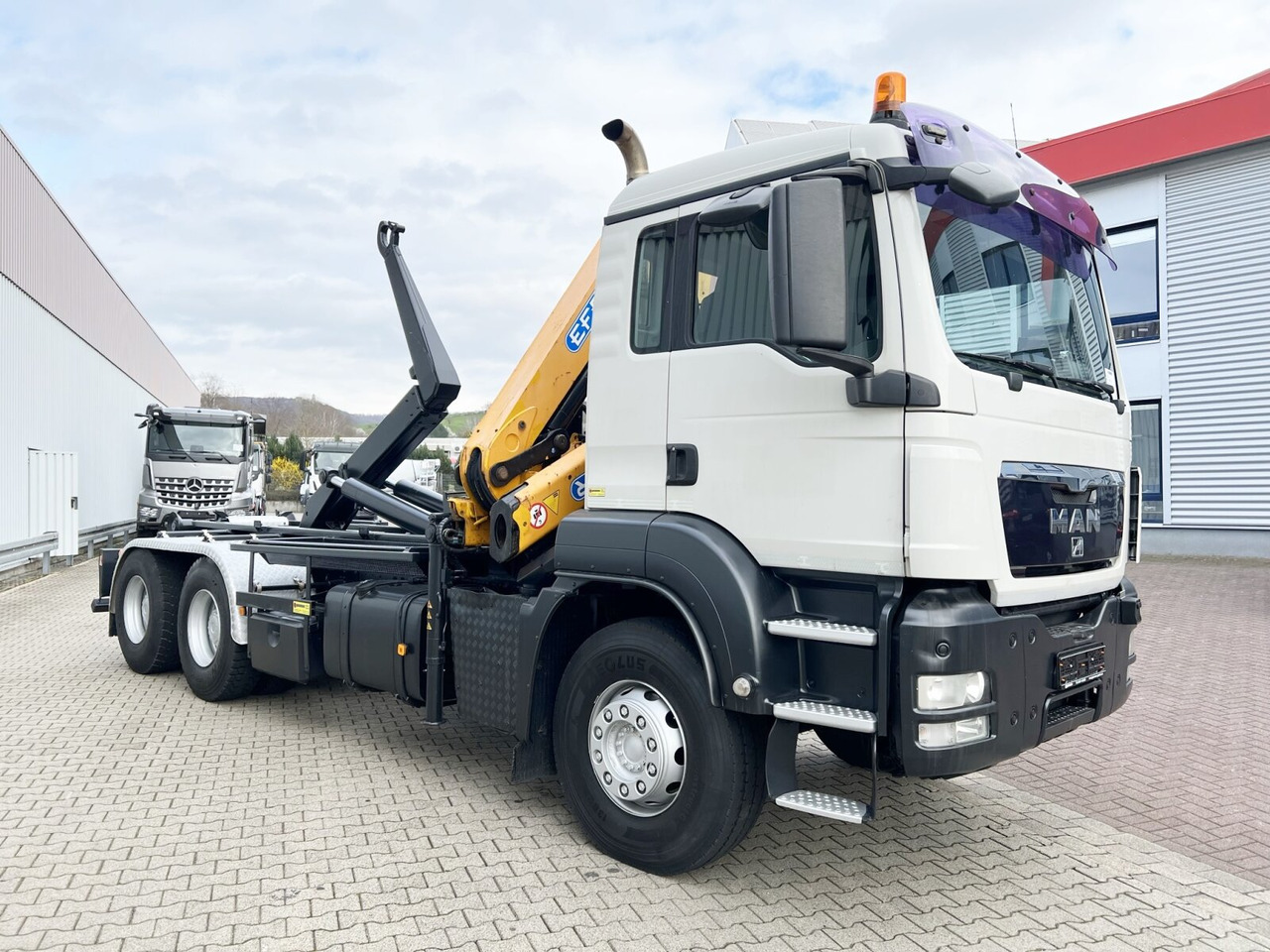 Hook lift truck, Crane truck MAN TGS 33.440 6X4 BL TGS 33.440 6X4 BL mit Kran Effer 165-3S, Funk: picture 9