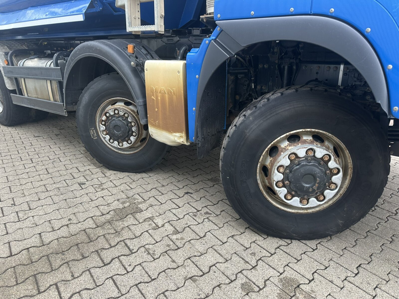 MAN TGS 41.460 8x8 BB TGS 41.460 8x8 BB, Meiller Stahlmulde ca. 20m³ - Dumper: picture 2 MAN TGS 41.460 8x8 BB TGS 41.460 8x8 BB, Meiller Stahlmulde ca. 20m³ - Dumper: picture 2