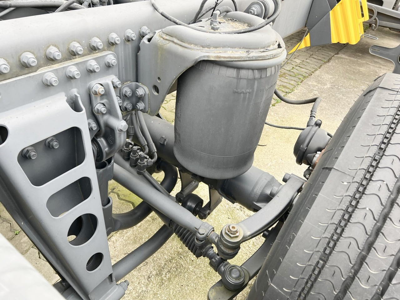 MAN TGS 50.480BB 10x4 TGS 50.480 BB 10x4, 2x VORHANDEN! - Cab chassis truck: picture 4 MAN TGS 50.480BB 10x4 TGS 50.480 BB 10x4, 2x VORHANDEN! - Cab chassis truck: picture 4